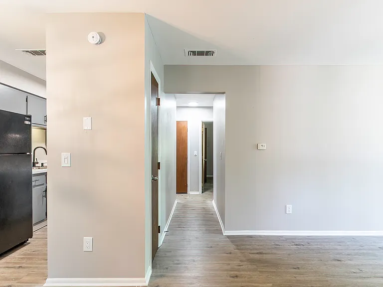 3305 Hobson Rd — Photo 8