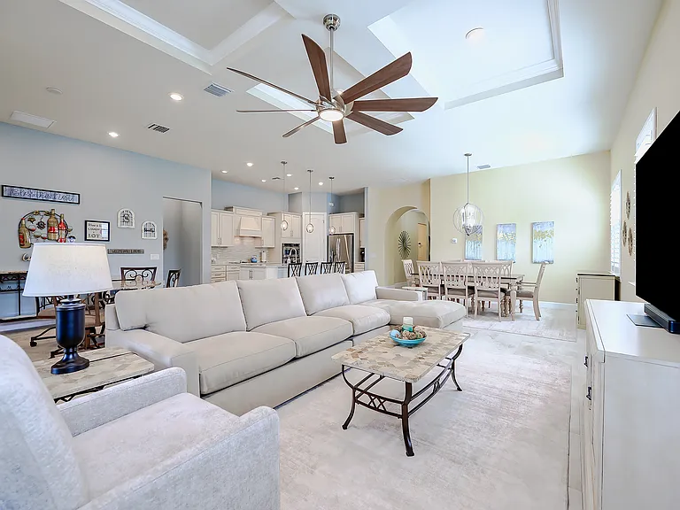 14032 Hawks Eye Ct — Photo 8