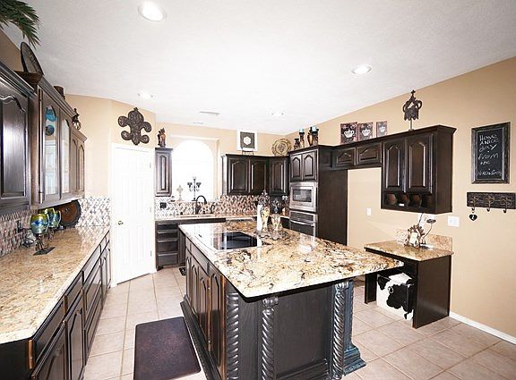 4th image of 5221 New Orleans Dr