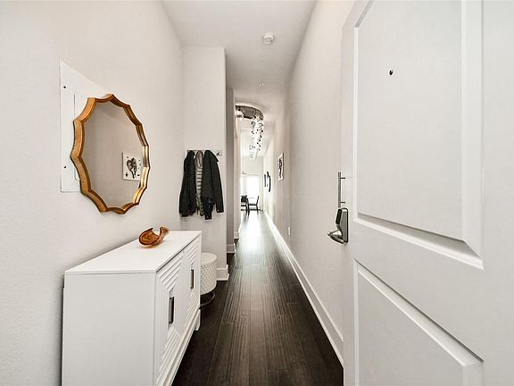 2nd image of 1011 Studemont St Ste 302