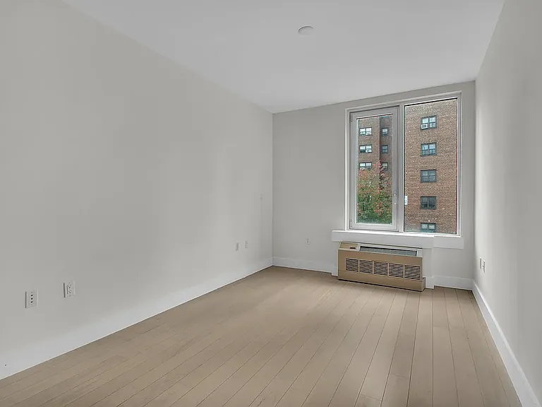 109 Gold St #5C — Photo 6