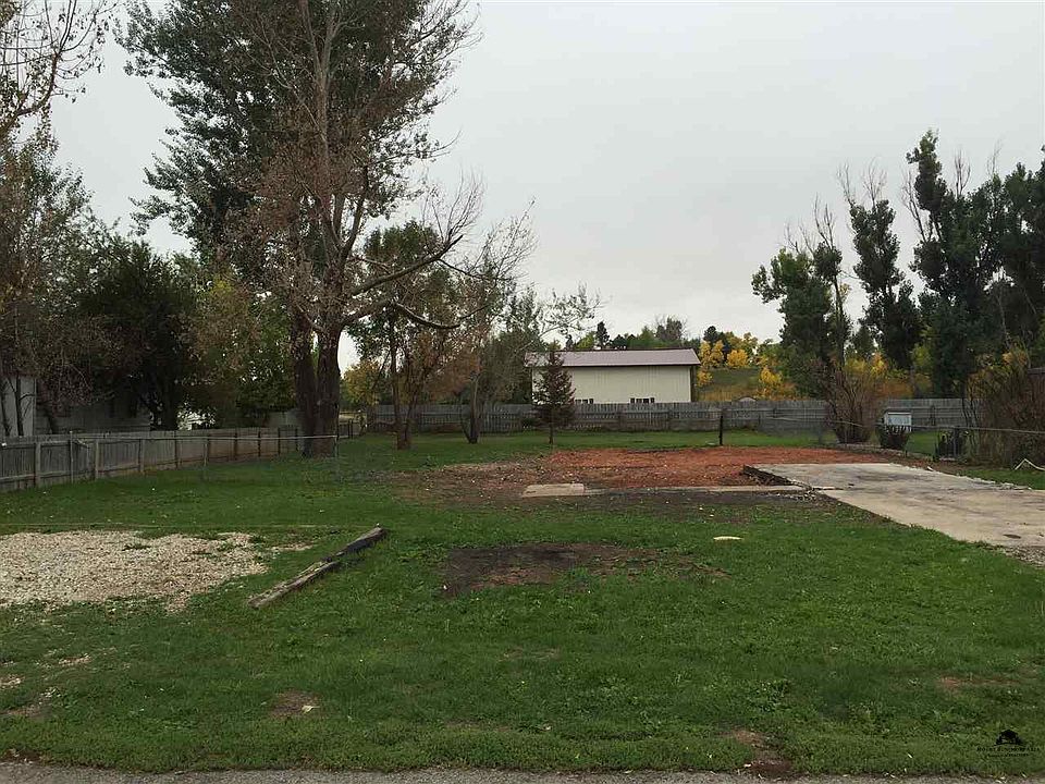 2nd image of 31 Lantern Cir
