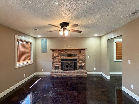 3rd image of 21167 Narrows Ln