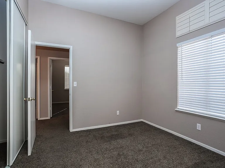 265 Prairie Rose St — Photo 4