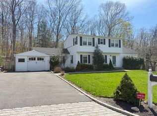 18 Bayles Ave, Stony Brook, NY 11790