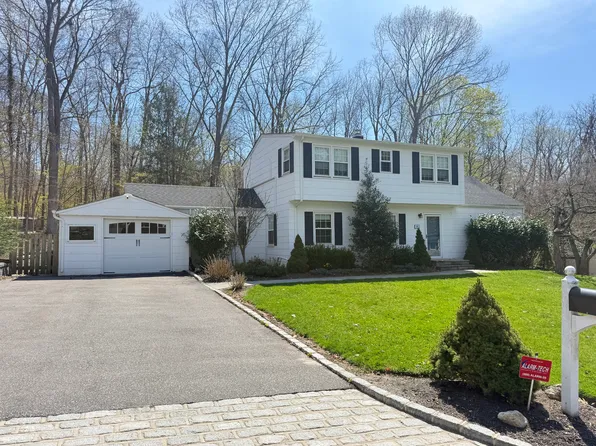 18 Bayles Ave, Stony Brook, NY 11790