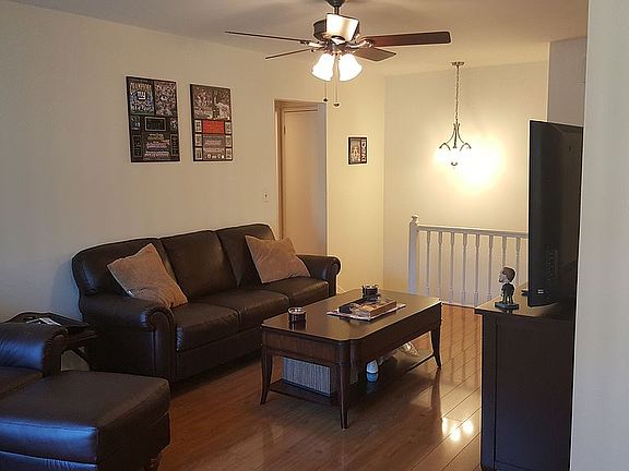 5th image of 10 Elmwood Park Dr #A