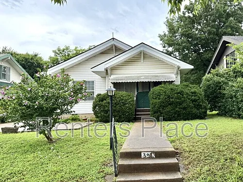 204 S Birch St Photo 1
