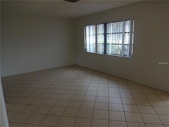 5th image of 284 Malvern Dr