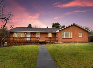 1805 Shadow Lake Rd, Blacksburg, VA 24060