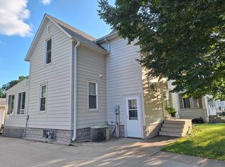926 1st Ave S, Estherville, IA 51334