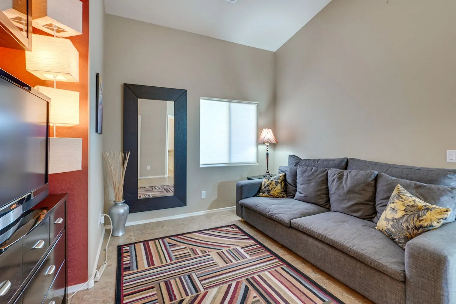 3 bed, 2.0 bath, 1593 sqft, $3,494 — Photo 4