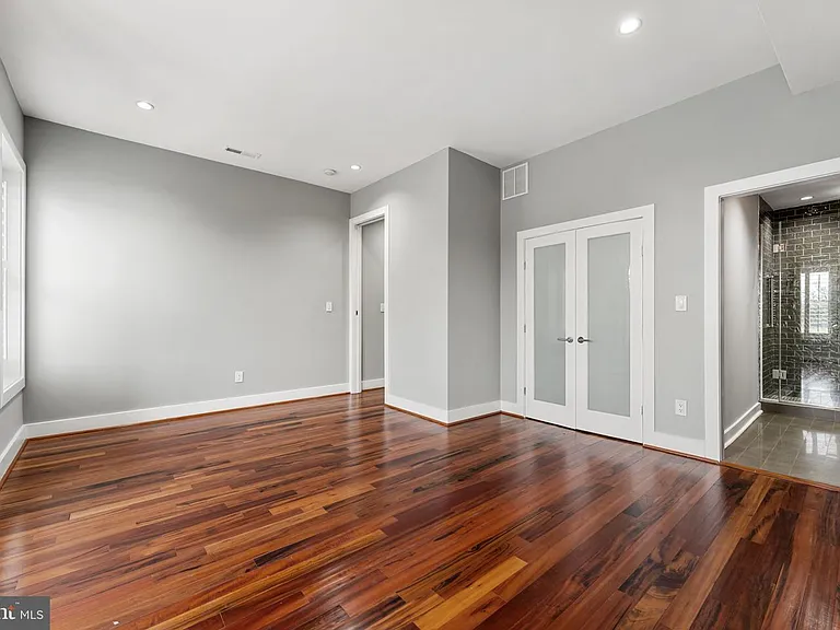 2421 1st St NW #1 — Photo 19