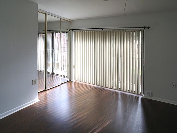 5th image of 736 Mill Valley Place