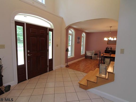 3rd image of 225 Ponderosa Dr