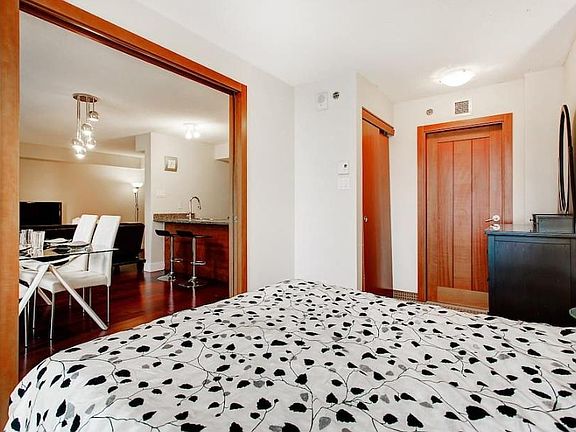 5th image of 501 Washington St