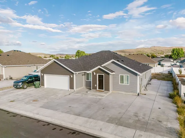 1714 Opal Dr, Elko, NV 89801