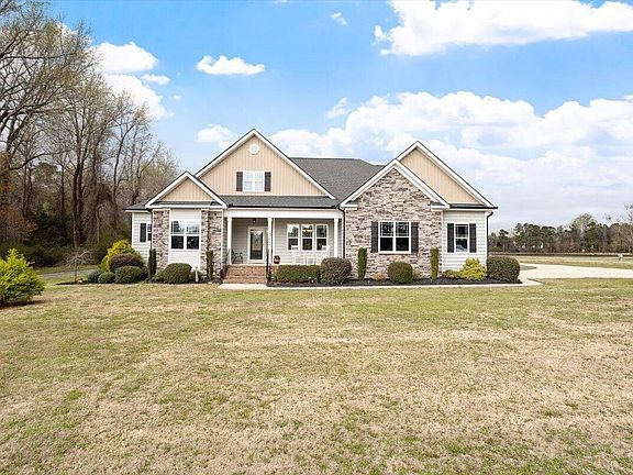 2nd image of 202 Mabry Rd