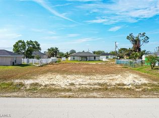 2908 NE 7th Place Cpe, Coral, FL 33909