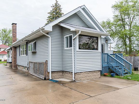 4th image of 131 Fairfield Ave