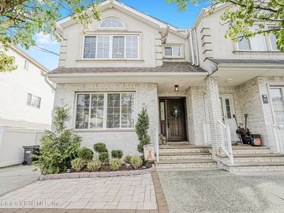 86 Ambassador Ln, Staten Island, NY, 10309