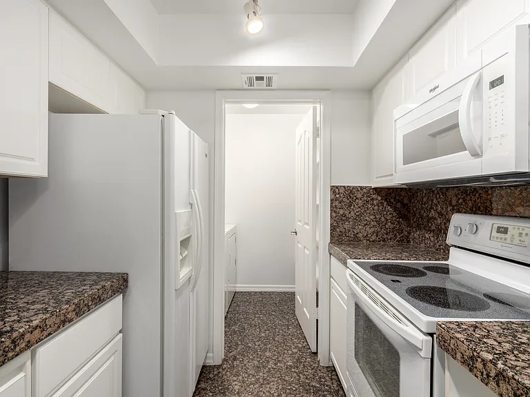 5104 N 32nd St #225 — Photo 7