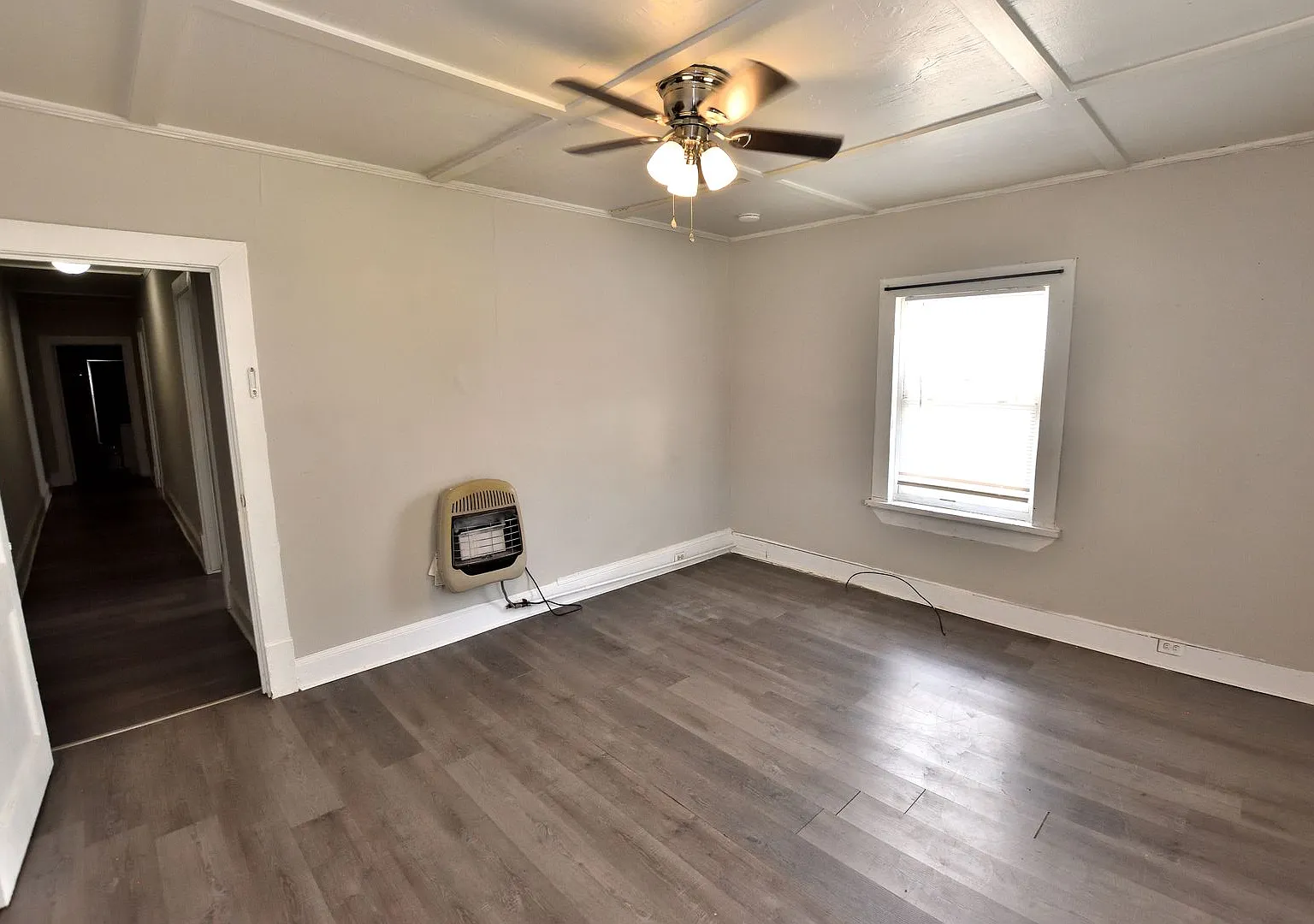 610 Carolina Ave — Photo 2