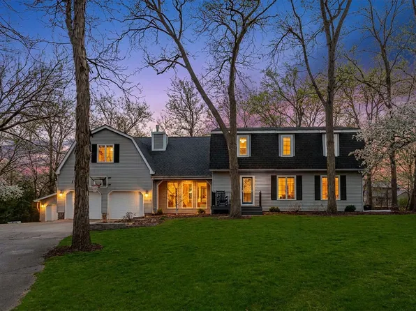 33080 Fox Creek Dr, Waukee, IA 50263