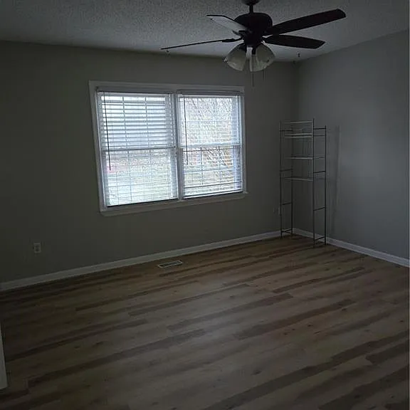 1821 Durham W — Photo 9