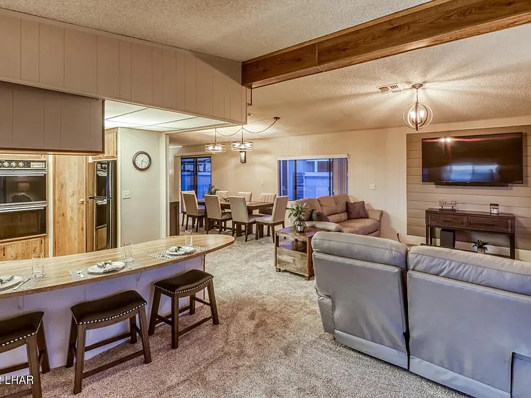 Mescalero Dr — Photo 15