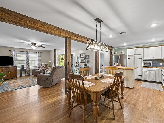 5th image of 107 Edgewood Dr