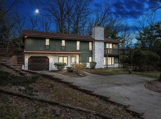 51454 Green Hill Dr, South Bend, IN