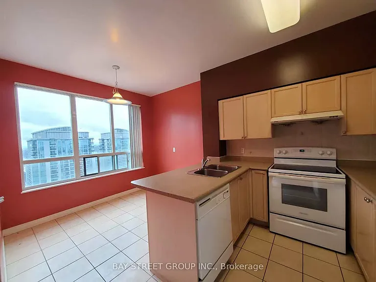 23 Hollywood Ave #Penthouse 206 — Photo 4