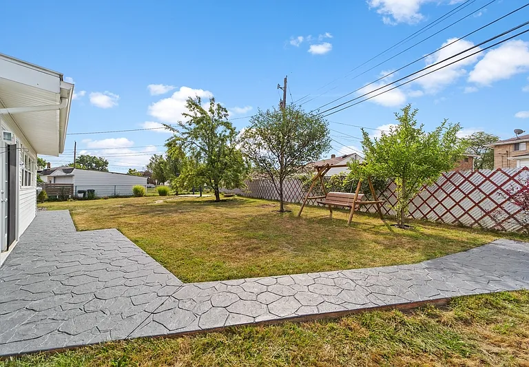 10055 Concord Ct — Photo 31