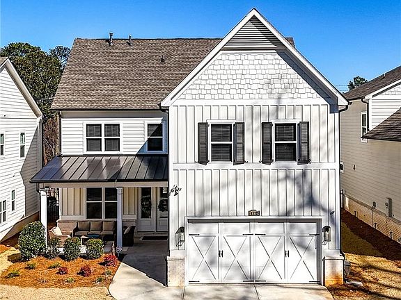 3rd image of 3372 Old Concord Rd SE