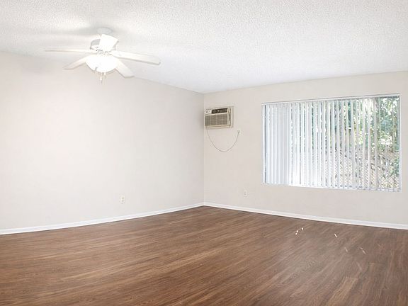 4th image of 5747 Laurel Canyon Blvd APT 36