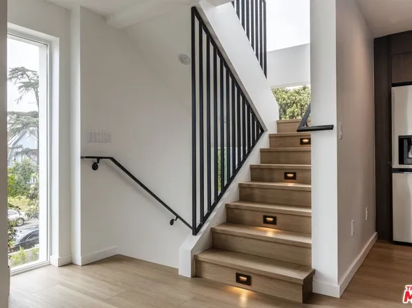 843 N Mariposa Ave, Los Angeles, CA