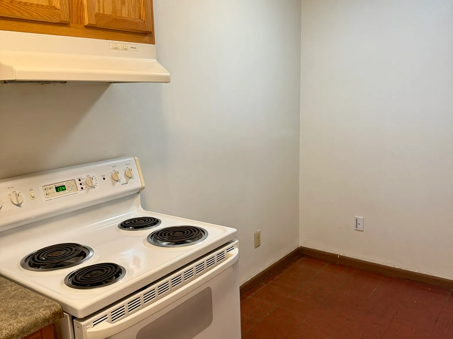 612 E Court St — Photo 4