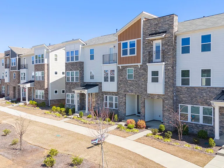 2617 Ensemble Ct — Photo 2