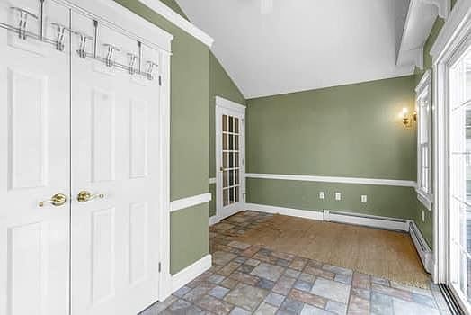 3rd image of 360 Park Club Ln