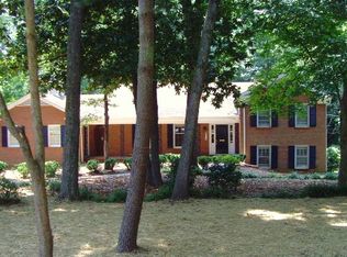 5715 Closeburn Rd, Charlotte, NC 28210