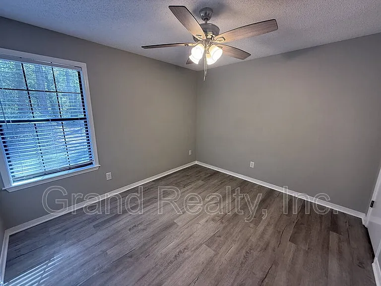 3965 Deerwood Cir — Photo 18