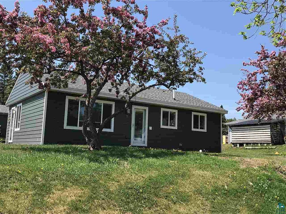 1st image of 13 Davis Dr
