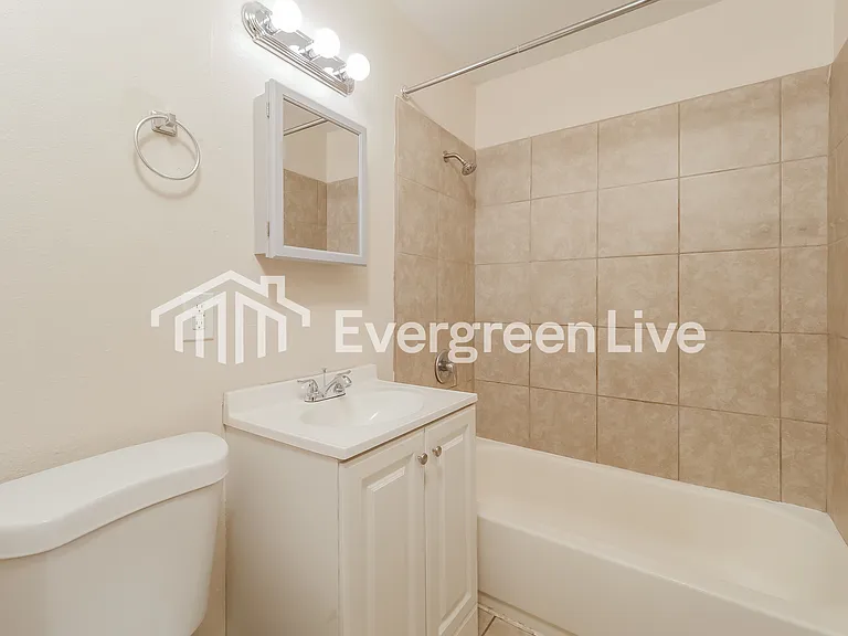 11301 Corrington Ave — Photo 14