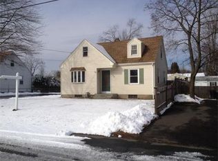 104 Edgewood Ave, Chicopee, MA 01013