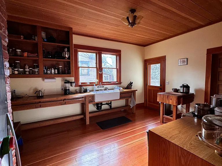1506 SE Taylor St — Photo 10