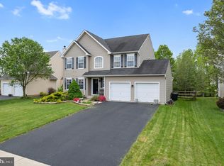 1074 Spring Meadow Dr, Quakertown, PA 18951
