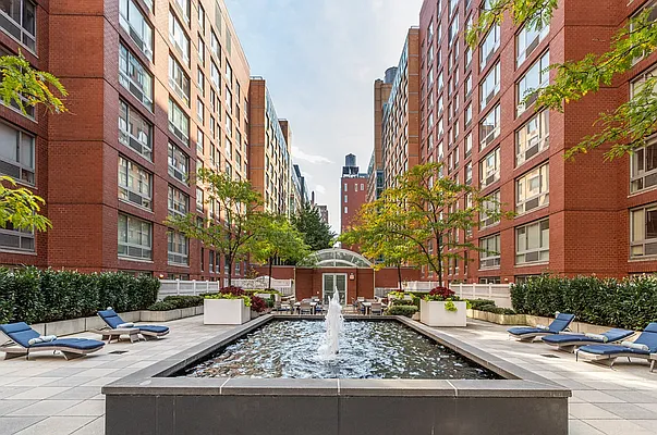 Rented by Compass | media 28