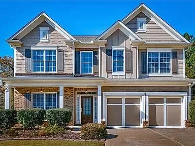 5 bed, 2.5 bath, 2700 sqft, $2,500 — Photo 1