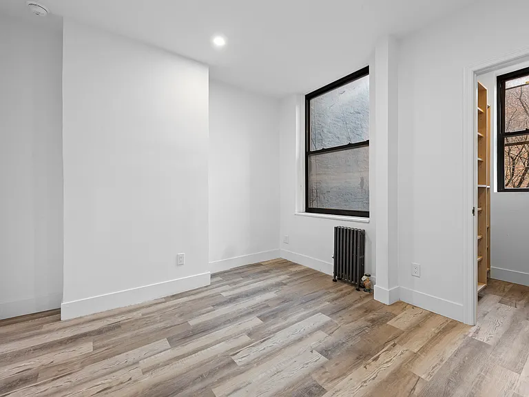1571 3rd Ave #303 — Photo 8